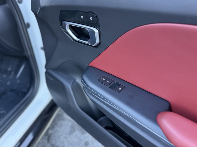 Certified 2025 Kia K4 GT-Line w/ GT-Line Premium Package FWD image 35