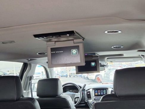Used 2020 Chevrolet Suburban Premier w/ Premier 6.2L Value Package image 14