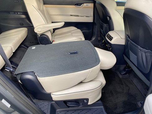 Used 2024 Hyundai Palisade Limited image 38