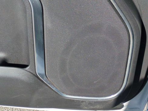 Used 2025 GMC Sierra 1500 SLT image 24