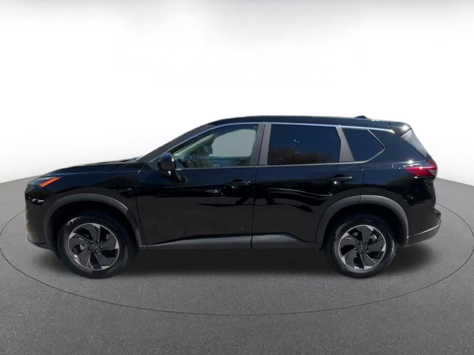 Used 2025 Nissan Rogue SV AWD/4WD image 9