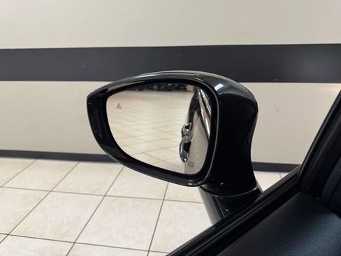 Used 2018 Chrysler Pacifica Touring-L w/ S Appearance Package image 15