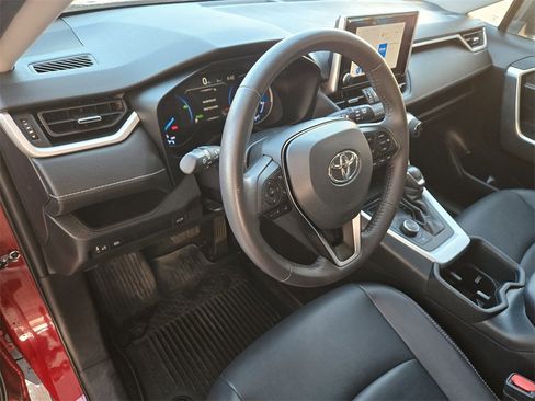 Used 2024 Toyota RAV4 XLE Premium image 11