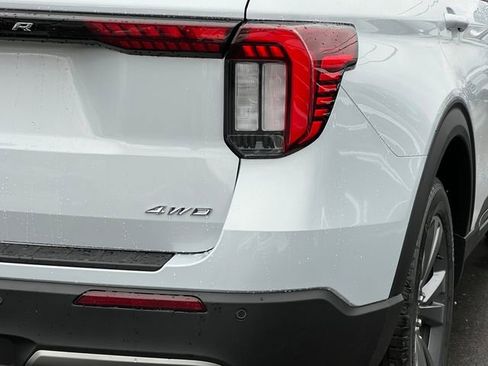 New 2026 Ford Explorer Active w/ Active Comfort Package image 8