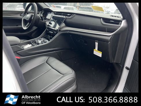 New 2025 Jeep Grand Cherokee L Limited image 16