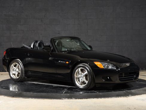 Used 2002 Honda S2000 image 8
