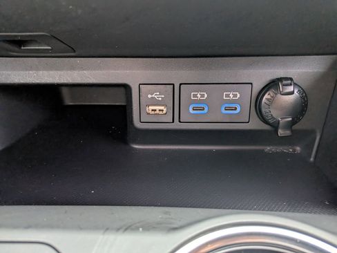 Certified 2022 Toyota Highlander XLE image 19