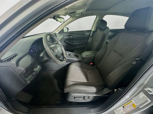 Used 2024 Honda Accord EX image 13