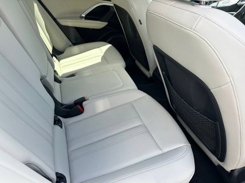 Used 2025 Audi Q5 Premium w/ 19" Wheel Package AWD/4WD image 7