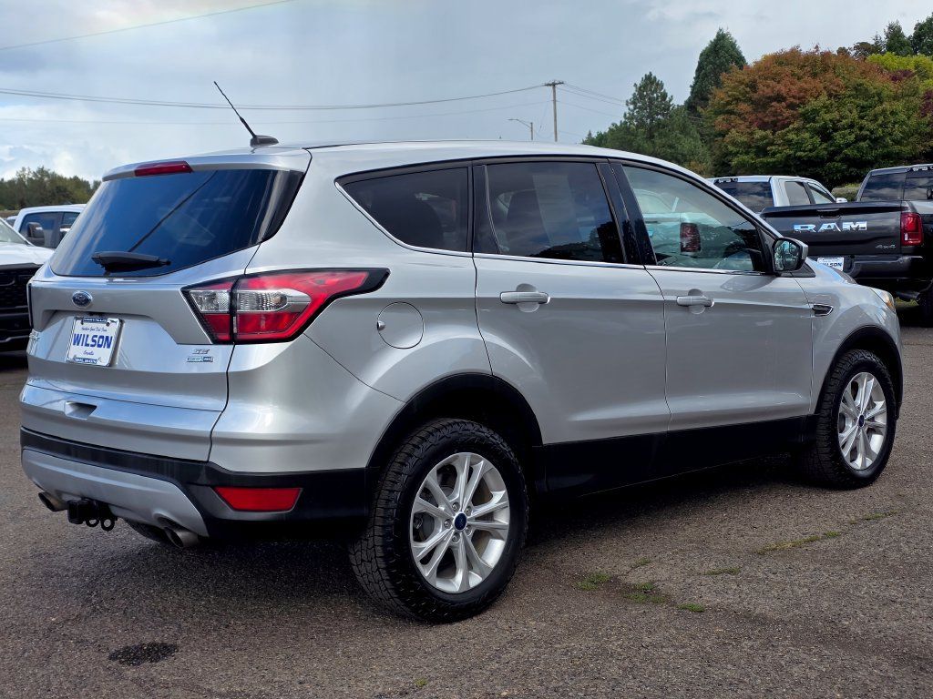 Used 2017 Ford Escape SE AWD/4WD image 27