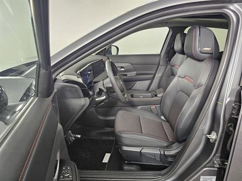 New 2026 Nissan Kicks SR w/ SR Premium Package image 24