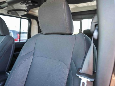 Used 2020 Jeep Gladiator Sport w/ Quick Order Package 24S AWD/4WD image 14