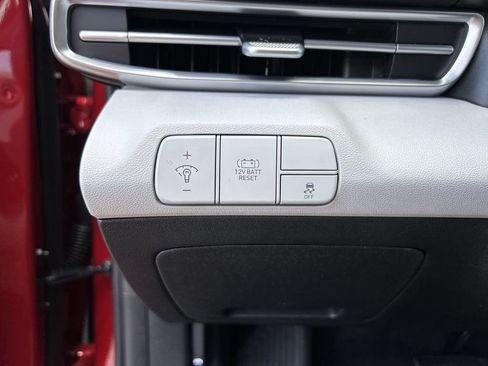 New 2025 Hyundai Elantra Limited FWD image 27