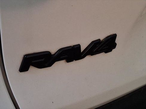 Certified 2023 Toyota RAV4 XLE w/ XLE Grade Weather Package AWD/4WD image 7
