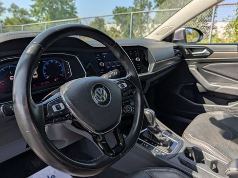 Used 2019 Volkswagen Jetta SEL Premium FWD image 25