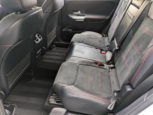 Used 2020 Mercedes-Benz GLB 250 image 18