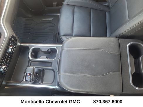 Used 2025 GMC Sierra 1500 SLT AWD/4WD image 22