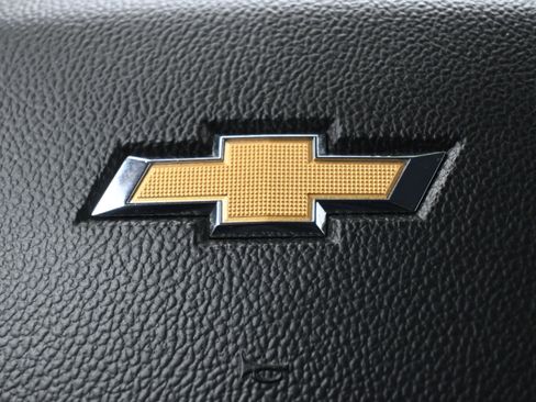 Used 2020 Chevrolet Traverse LT w/ LPO, Black Accent Package image 35