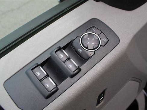 Used 2015 Ford F150 XLT AWD/4WD image 12
