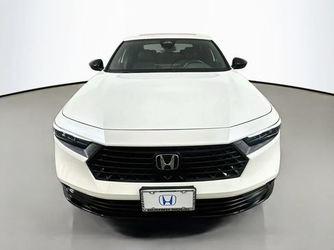Used 2024 Honda Accord Sport image 2