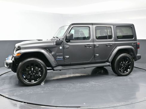 Used 2023 Jeep Wrangler Unlimited Sahara w/ Cold Weather Group image 6