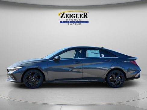 New 2026 Hyundai Elantra SEL Sport Premium FWD image 4