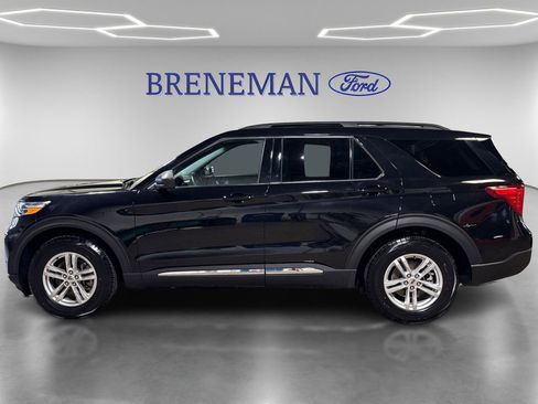 Used 2024 Ford Explorer XLT w/ Equipment Group 202A image 9