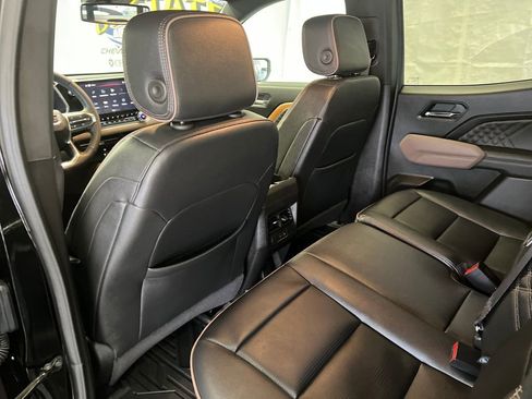 Used 2025 GMC Canyon Denali AWD/4WD image 41