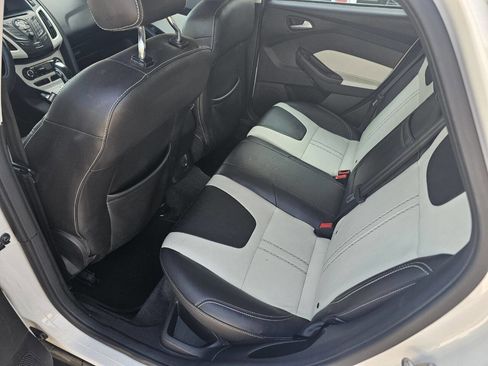 Used 2012 Ford Focus SEL image 9