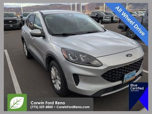 Used 2020 Ford Escape SE image 1