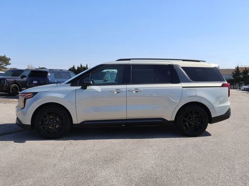 New 2026 Kia Carnival SX Prestige FWD image 4