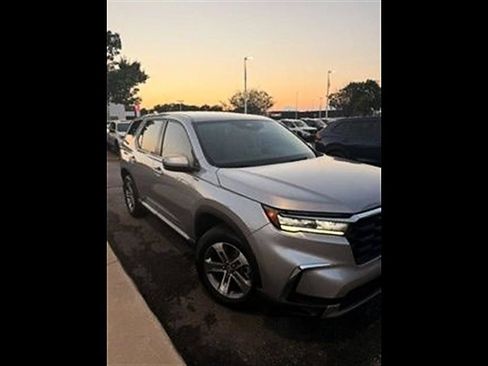Used 2025 Honda Pilot EX-L image 1