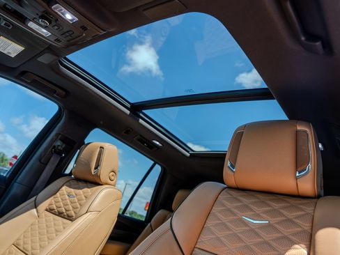 Used 2024 Cadillac Escalade Sport w/ LPO, ONYX Package AWD/4WD image 19
