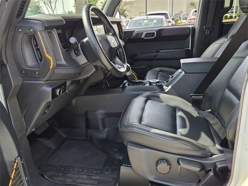 Used 2024 Ford Bronco Badlands image 11