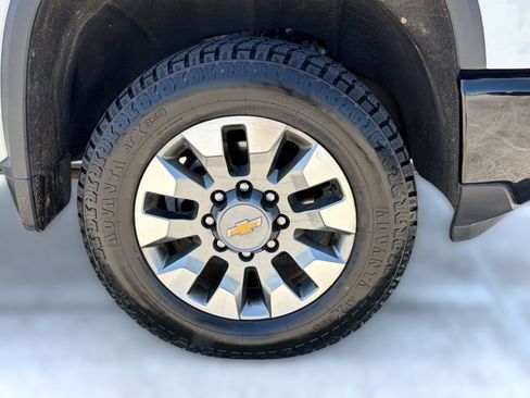 Certified 2024 Chevrolet Silverado 2500 Custom w/ Custom Value Package AWD/4WD image 13