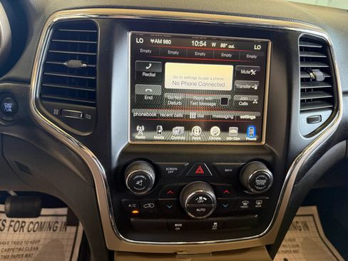 Used 2015 Jeep Grand Cherokee Altitude AWD/4WD image 17