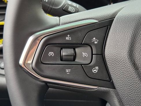 Used 2025 Chevrolet Trax ACTIV w/ Driver Confidence Package FWD image 35