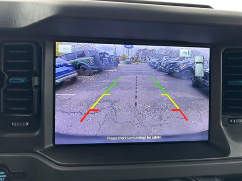 Certified 2024 Ford Bronco Black Diamond image 27