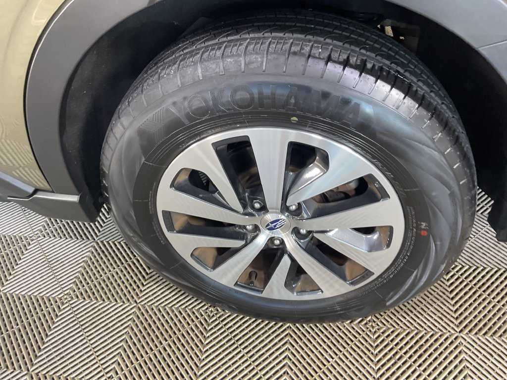 Used 2022 Subaru Outback Premium AWD/4WD image 6