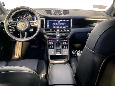 Certified 2026 Porsche Macan AWD/4WD image 14