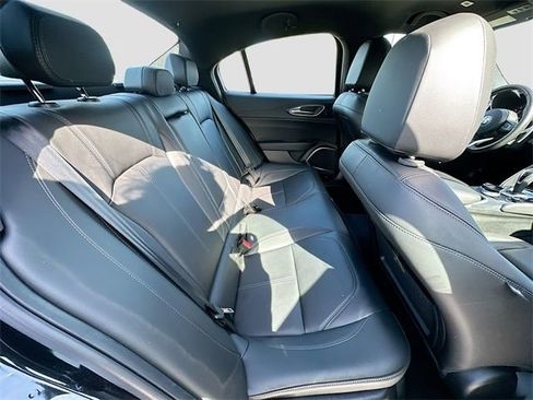 Used 2023 Alfa Romeo Giulia Sprint image 24