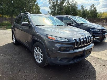 Used 2017 Jeep Cherokee Latitude w/ Comfort/Convenience Group