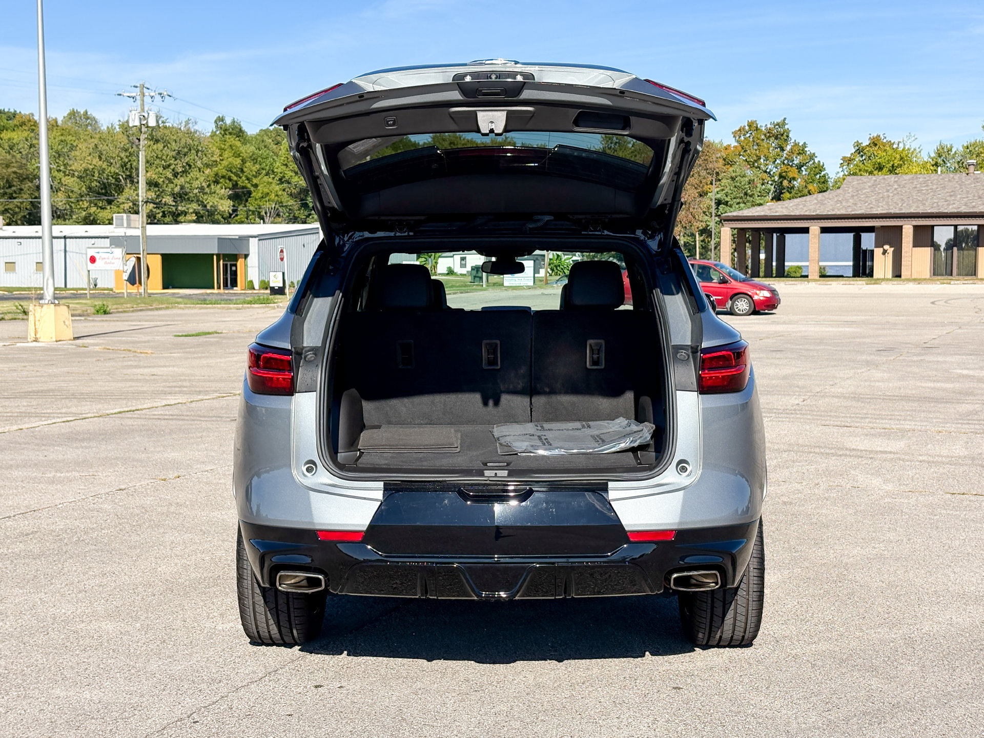 Used 2023 Chevrolet Blazer RS FWD image 35