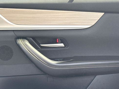 Certified 2025 MAZDA CX-90 3.3 Turbo w/ Preferred Package image 15