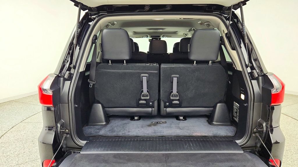 Used 2019 Lexus LX 570 4WD w/ Luxury Package image 25