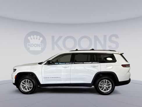 Used 2023 Jeep Grand Cherokee L Laredo image 2