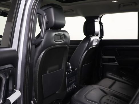 Used 2020 Land Rover Defender 110 HSE AWD/4WD image 29