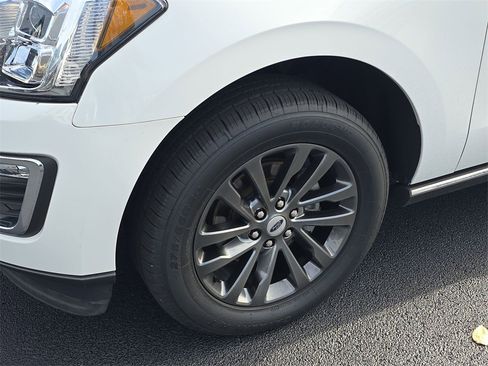 Used 2021 Ford Expedition Limited image 15