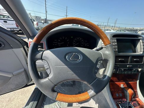 Used 2006 Lexus LS 430 RWD image 75