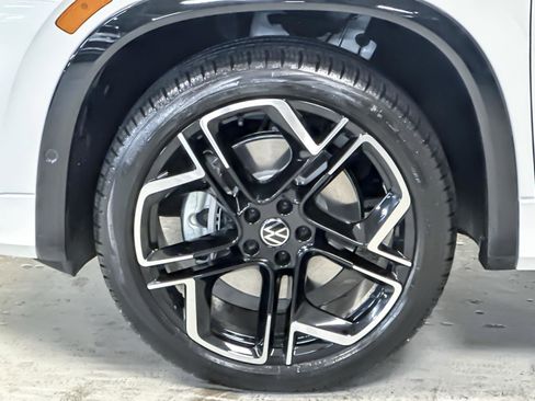 New 2026 Volkswagen Tiguan SEL R-Line image 25